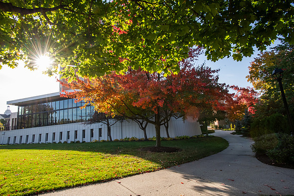 FallCampusLife1024AWB_5172