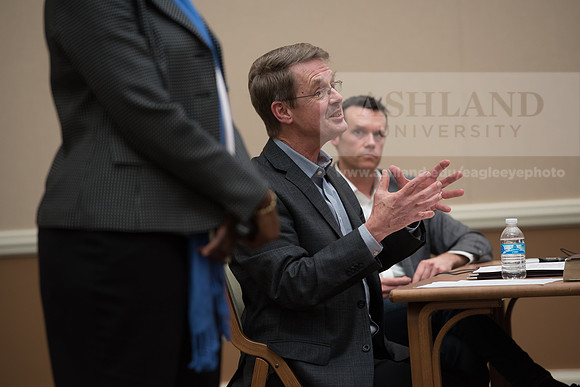 Ashland Center for Nonviolence - War in the Bible Panel Discussi