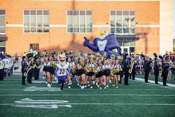 AUvIUPFootball0924ALW_8322
