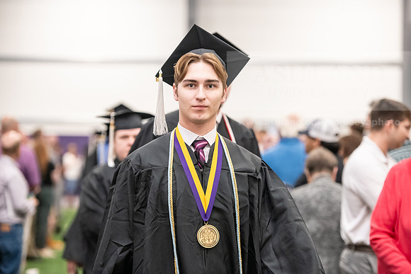 144SpGradProcessional0524AWB_8574
