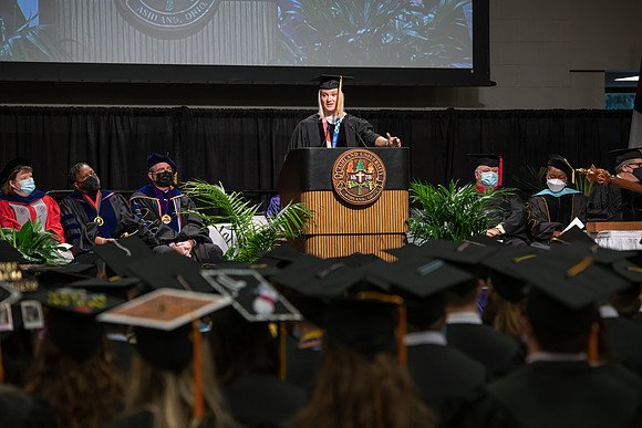209WiGradCeremony1221ALW_6539