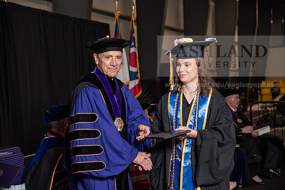 118SpGradBachelorScienceBusiness0524TR_DSC_5421