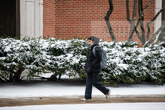 StudentsReturnWinterCampus0125AWB_6479