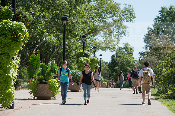 StudentsCampus0816ALW_0762
