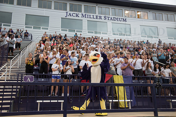 PepRallyFtball0816ALW_1196