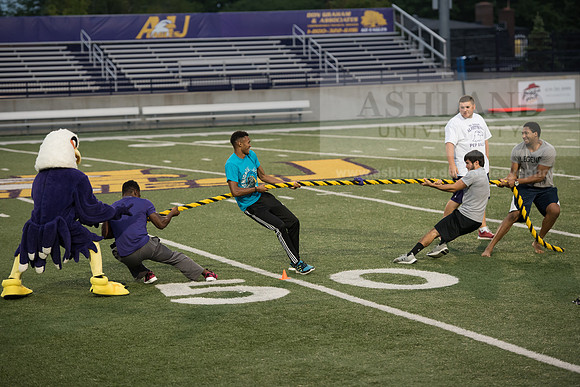 PepRallyFtball0816ALW_1347