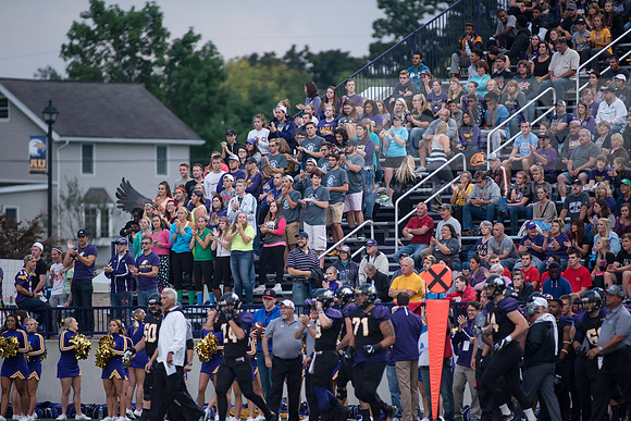 AUvsFindlayFtball0916ALW_6992