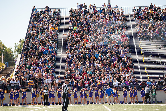 AUvNorthFtball1016ALW_7678-2