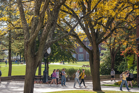 FallCampusLife1024AWB_5551