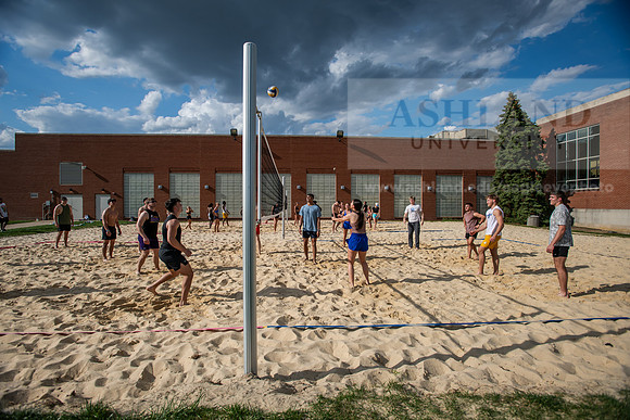 171SpringCampusLife0425AWB_0303
