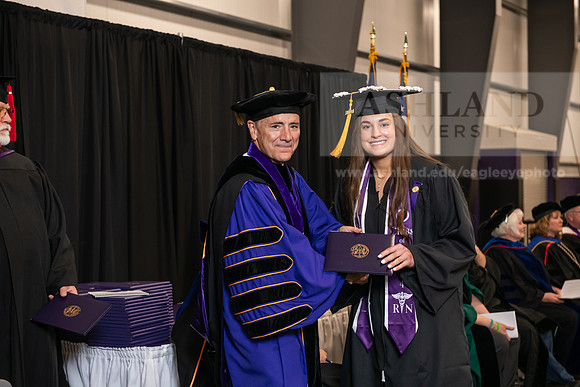147SpGradBachelorNursing0524AWB_9805