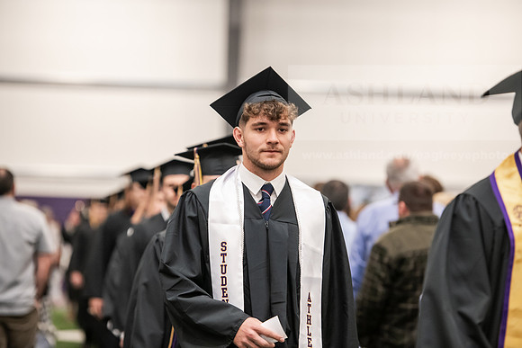 301SpGradProcessional0525AWB_2521