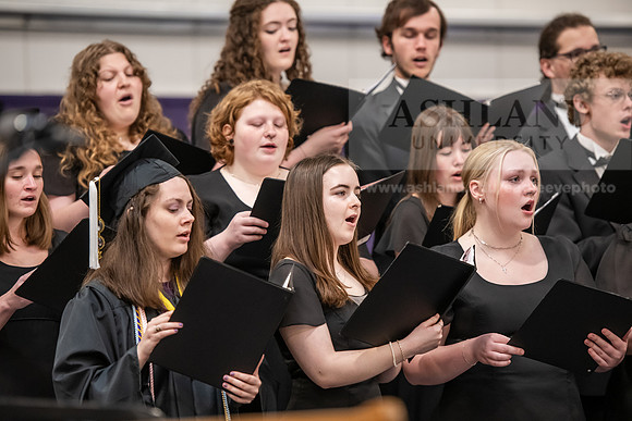 117SpGradCeremony0525AWB_2679