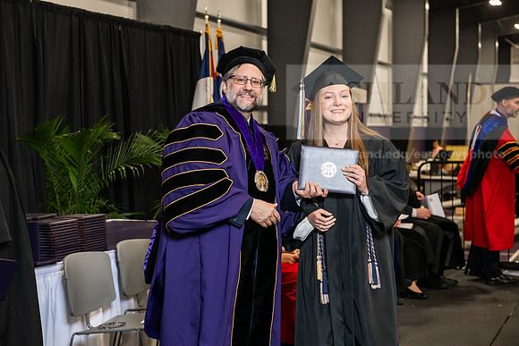 049SPGradBachelorScienceEducation0525AWB_4507