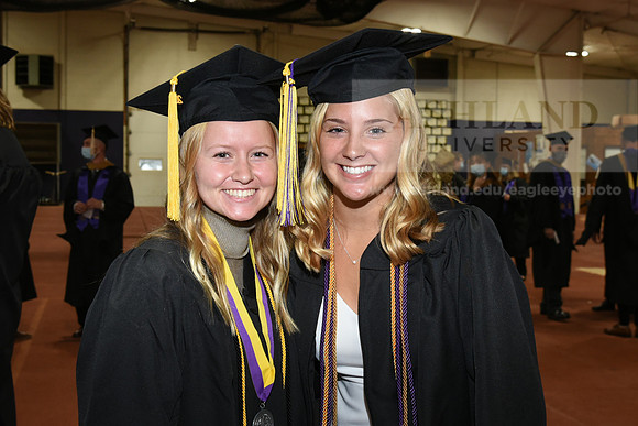 047WiGradPreCeremony1221MP7_0067