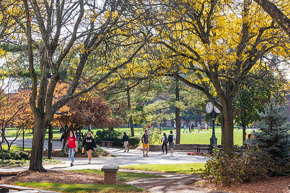 FallCampusLife1024AWB_5465
