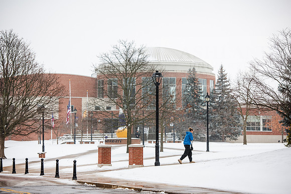 StudentsReturnWinterCampus0125AWB_6896