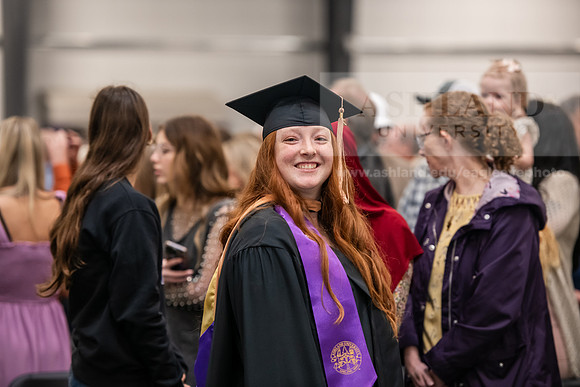 091SpGradProcessional0525AWB_2371