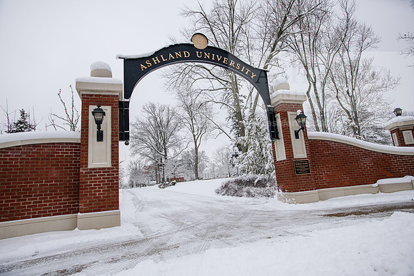 WinterCampusLife0123ALW_3327