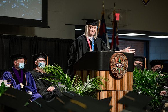 184WiGradCeremony1221ALW_6496