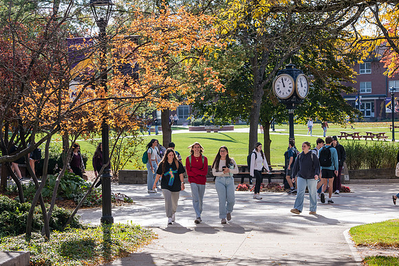FallCampusLife1024AWB_5496