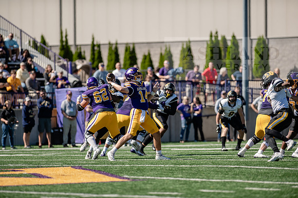 HOCOAUvOHDomFootballGame1024AWB_0587