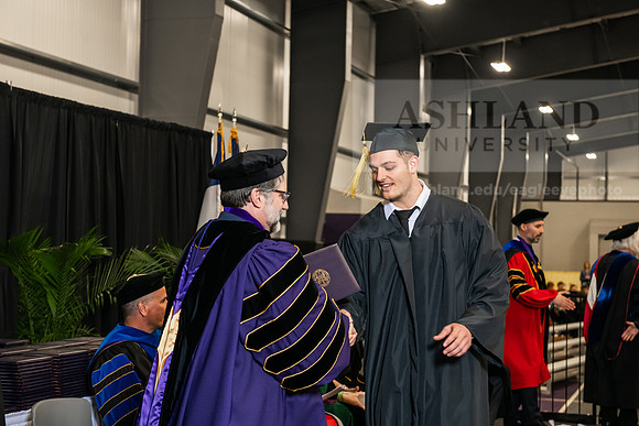 092SPGradBachelorScience0525AWB_3851