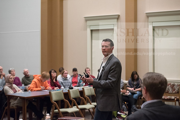 Ashland Center for Nonviolence - War in the Bible Panel Discussi