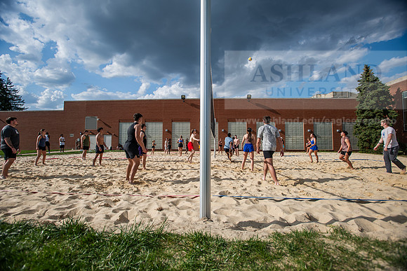 175SpringCampusLife0425AWB_0316