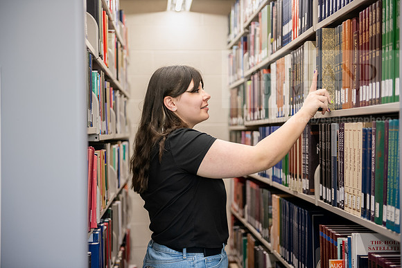 SeminaryLibrary0524AWB_0929