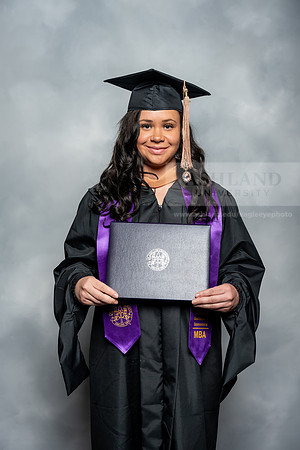 109SpGradMasterBusinessAdmin0525AU-Graduation-2025-Andrew-0443