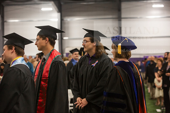 112SpGradProcessional0525JH6Q8B8185