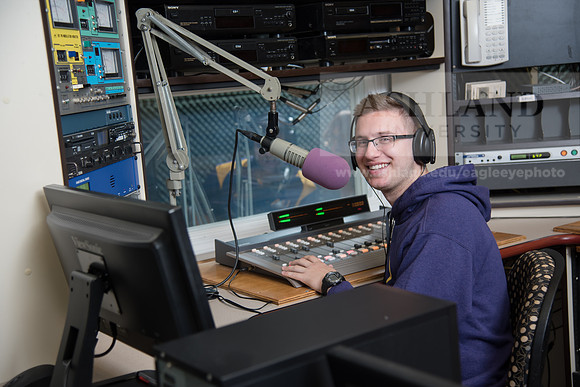 WRDLRadio0916ALW_8100