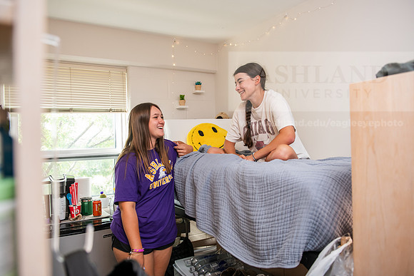 MoveInDay0824AWB_1408