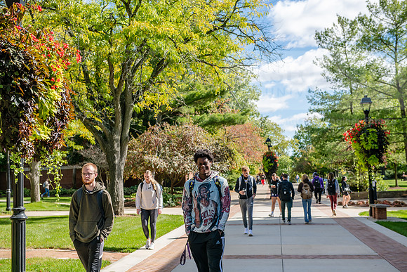 FallCampusLife1024AWB_1785