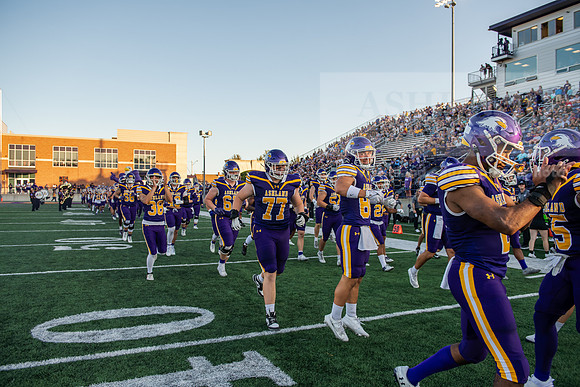 AUvIUPFootball0924AWB_3518