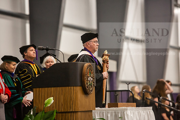 027SpGradProcessional0525JH6Q8B8133