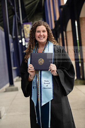 063SpGradPostCeremony0524AWB_0124