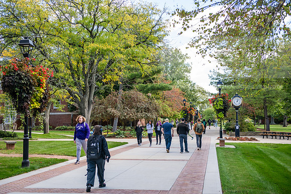FallCampusLife1024AWB_1743