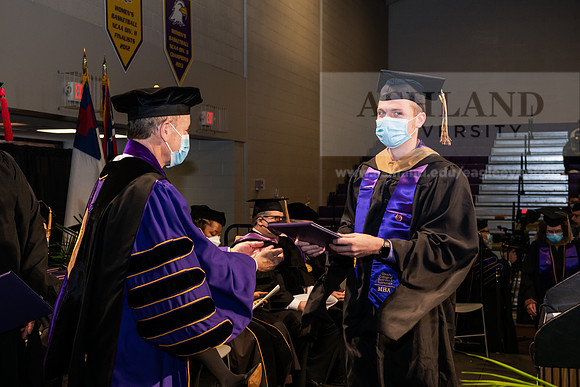 042MasterBusinessWiGrad1221ALW_6710