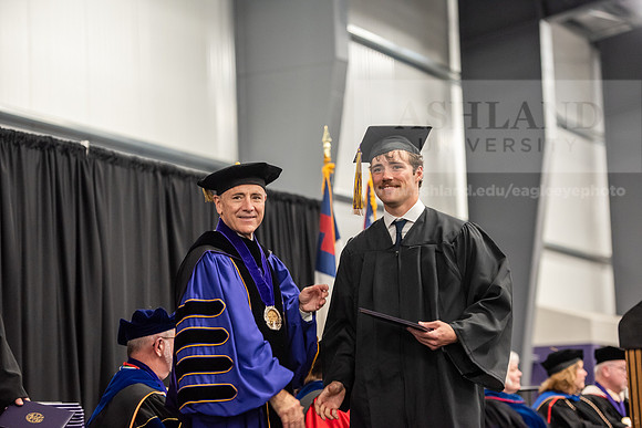 100SpGradBachelorScienceBusiness0524ALW_7883