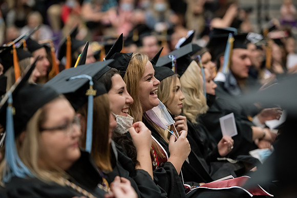 136WiGradCeremony1221ALW_6429