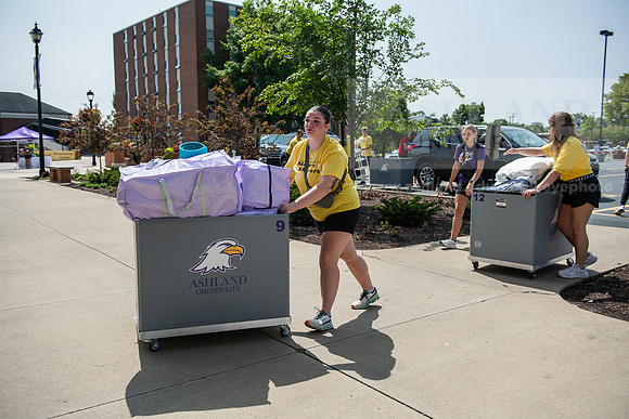 MoveInDay0824AWB_0297
