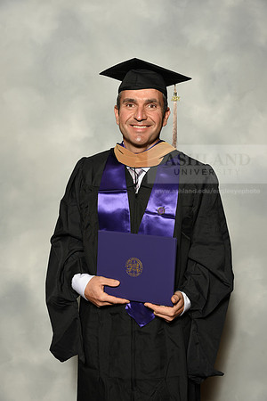 031MasterBusinessWiGrad1221MP7_0669