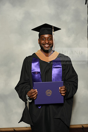 061MasterBusinessWiGrad1221MP7_0690
