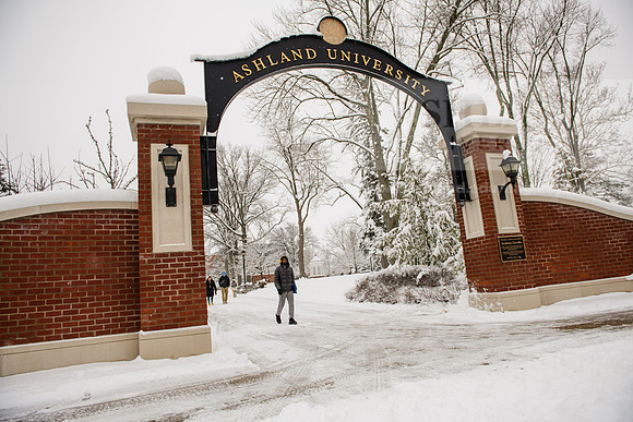WinterCampusLife0123ALW_3527