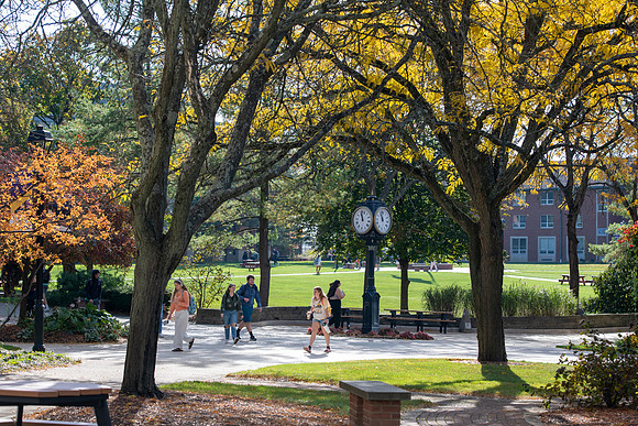 FallCampusLife1024AWB_5542