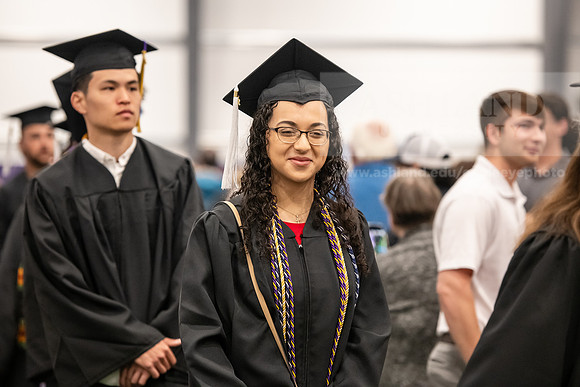 122SpGradProcessional0524AWB_8555