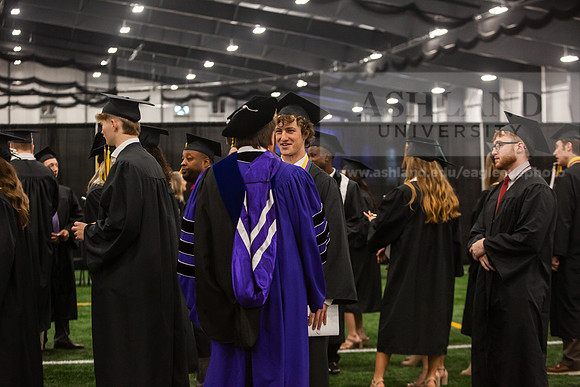 094SpGradPreCeremony0525JH6Q8B8052