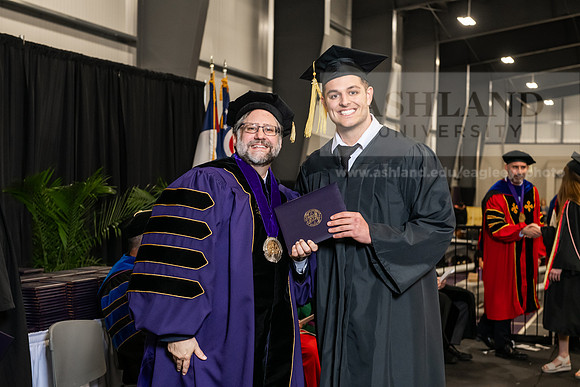 094SPGradBachelorScience0525AWB_3853